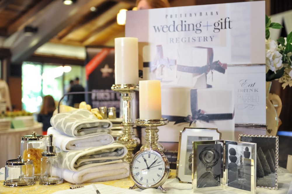 Wedding Gift Ideas for the Bride and Groom