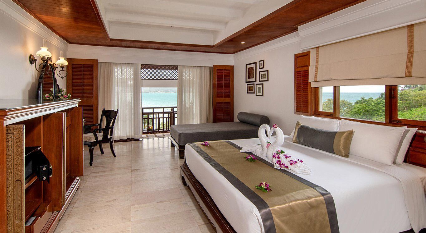 Traditional Thai luxury décor hillside zone room