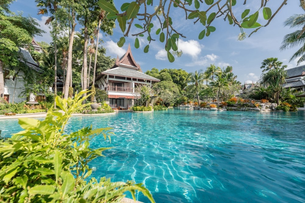 Tropical Lagoon pool